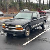 2003 Chevrolet S-10 - FINANCING AVAILABLE! - DEALMAKER AUTO SALES -