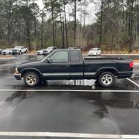 2003 Chevrolet S-10 - FINANCING AVAILABLE! - DEALMAKER AUTO SALES - - Image 3