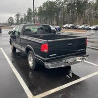 2003 Chevrolet S-10 - FINANCING AVAILABLE! - DEALMAKER AUTO SALES - - Image 4