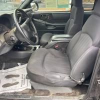 2003 Chevrolet S-10 - FINANCING AVAILABLE! - DEALMAKER AUTO SALES - - Image 5