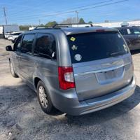 2016 Chrysler Town and Country - FINANCING AVAILABLE! - Dealmaker Auto DEALMAKER AUTO SALES - - Image 10