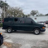 2016 GMC Savana 2500 - FINANCING AVAILABLE! - DEALMAKER AUTO SALES - - Image 3