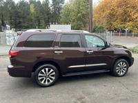 2018 Toyota Sequoia Limited 4WD --Clean title, Loaded, 8 pass, Nice-- kirkland - Image 5