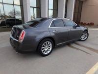 2014 Chrysler 300C 4dr Sdn 300C RWD - Image 4