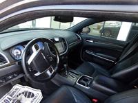 2014 Chrysler 300C 4dr Sdn 300C RWD - Image 10