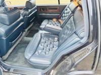 1989 Cadillac Fleetwood Base 4dr Sedan _Cadillac_ _Fleetwood_ _Sedan_ - Image 9