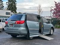 2008 Toyota Sienna Limited - WHEELCHAIR VAN / INFLOOR RAMP / SWIVEL Wheeelchair van in beaverton - Image 5