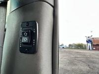 2008 Toyota Sienna Limited - WHEELCHAIR VAN / INFLOOR RAMP / SWIVEL Wheeelchair van in beaverton - Image 9