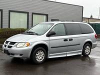 2004 Dodge Grand Caravan Wheelchair Van - KNEELING / ONLY 75K MILES! Wheelchair Van In Beaverton - Image 9