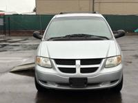 2004 Dodge Grand Caravan Wheelchair Van - KNEELING / ONLY 75K MILES! Wheelchair Van In Beaverton - Image 10
