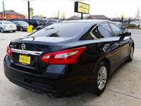 2017 Nissan Altima 2.5 4dr Sedan - Image 9