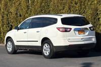 2014 Chevrolet Traverse AWD All Wheel Drive Chevy LS SUV ((Call or Text 503-769-7691)) - Image 7