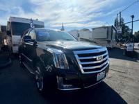 2016 Cadillac Escalade Luxury 4WD FULLY-LOADED! LOW MILES Salem - Image 4