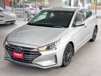 2019 Hyundai Elantra SE Sedan 4D Shoreline - Image 4