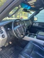 2015 Ford Expedition EL XLT-3 rows of seats. Cold ac. Plenty of room Jacksonville - Image 8
