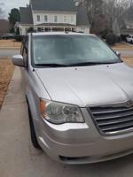 Chrysler town & country daily driver otp north - Image 2
