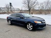 2013 Acura ILX 2.0L w/Tech 4dr Sedan w/Technology Package _Acura_ _ILX_ _Sedan_ - Image 3