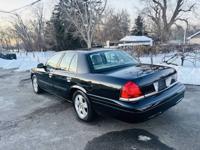 2011 Ford Crown Victoria LX 4dr Sedan _Ford_ _Crown Victoria_ _Sedan_ - Image 9