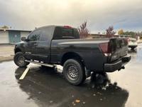 2014 Nissan Titan SV 4X4 Auburn - Image 5