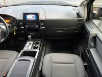 2014 Nissan Titan SV 4X4 Auburn - Image 7