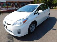 2010 Toyota Prius III hatchback Blizzard PearlCALL 503-836-3777 FOR AVAILABILITY - Image 2