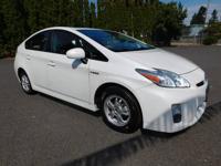 2010 Toyota Prius III hatchback Blizzard PearlCALL 503-836-3777 FOR AVAILABILITY - Image 5