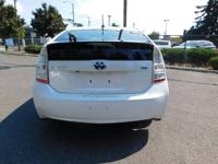 2010 Toyota Prius III hatchback Blizzard PearlCALL 503-836-3777 FOR AVAILABILITY - Image 8