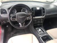 2018 Chrysler 300 Touring L 👍✓ in house financing -206-3054 👍☎ - Image 9