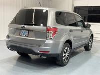 2010 Subaru Forester AWD All Wheel Drive 2.5X Sport Utility / 4 Cyl /M&M Investment Cars - Gladstone - Image 9