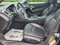 2011 Buick REGAL CXL Feasterville-Trevose - Image 10