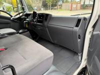 2018 ISUZU NRR W5500HD DIESEL 67K.MI.16FT.FEEFER BOX TRUCK***SALE*** PORTLAND OREGON - Image 10