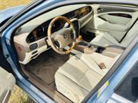2008 Jaguar S-TYPE 3.0 4dr Sedan Luxury _Jaguar_ _S-TYPE_ _Sedan_ - Image 10