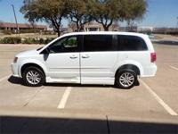 DODGE GRAND CARAVAN SE MOBILITY HANDICAP WHEELCHAIR MANUAL RAMP VA Irving, TX - Image 6