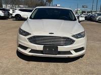 2018 Ford Fusion SE 4dr Sedan - Image 3