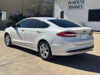 2018 Ford Fusion SE 4dr Sedan - Image 8