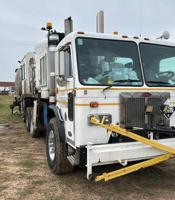 2009 Peterbilt COE T/A Paint Striping Truck RTR#4121409-01 Katy