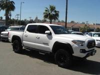 2022 Toyota Tacoma SR5 double cab nav 1-owner 54k mi new huge tires A+ Escondido - Image 4