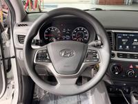 2022 Hyundai Accent SEL Sedan 4D Shoreline - Image 10