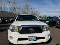 2011 Toyota Tacoma Double Cab Pre-Runner – Low Miles, Loaded and Ready Happy valley - Image 7