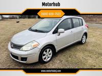 2009 Nissan Versa 1.8 SL 4dr Hatchback _Nissan_ _Versa_ _Hatchback_