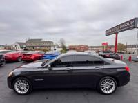 2011 BMW 740i M-SPORT PACKAGE / LOADED MODEL / WARRANTY *** LOOK *** FEASTERVILLE - Image 6