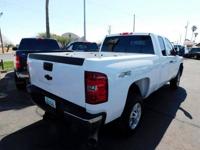 2011 Chevrolet Silverado 2500HD 4WD Ext Cab 144.2" LT Get Financed Now! - Image 7