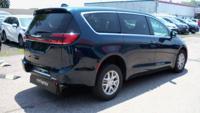 2023 CHRYSLER PACIFICA L AMT WHEELCHAIR ACCESIBLE VAN HOLDS 2 WHEELCHA MORRISVVILLE, PA. 215-669-9566 - Image 7