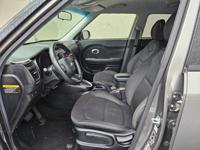 2016 Kia Soul Base 4dr Crossover 6A + Best Auto - Image 8