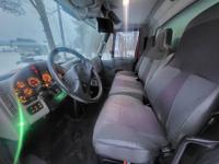 2019 INTERNATIONAL REEFER TRUCK - CUMMINS / LOW MILES - WHOLESALE! Mechanicville, NY - Image 8