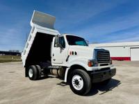 2009 STERLING DUMP! LOW MILES, ONE OWNER! - Image 7