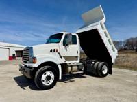 2009 STERLING DUMP! LOW MILES, ONE OWNER! - Image 9