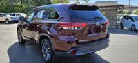 2017 Toyota Highlander XLE V6 FWD (Natl) NW Broad St Murfreesboro, TN 37129 - Image 6