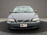 LOW MILES • 2004 VOLVO V70 2.5T • WAGON • LEATHER & HEATED • MOONROOF HILLSBORO - Image 5