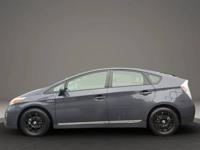 CLEAN TITLE * 2012 TOYOTA PRIUS IV • HYBRID • 2-OWNER*NAVIG*BACKUP CAM HILLSBORO - Image 9